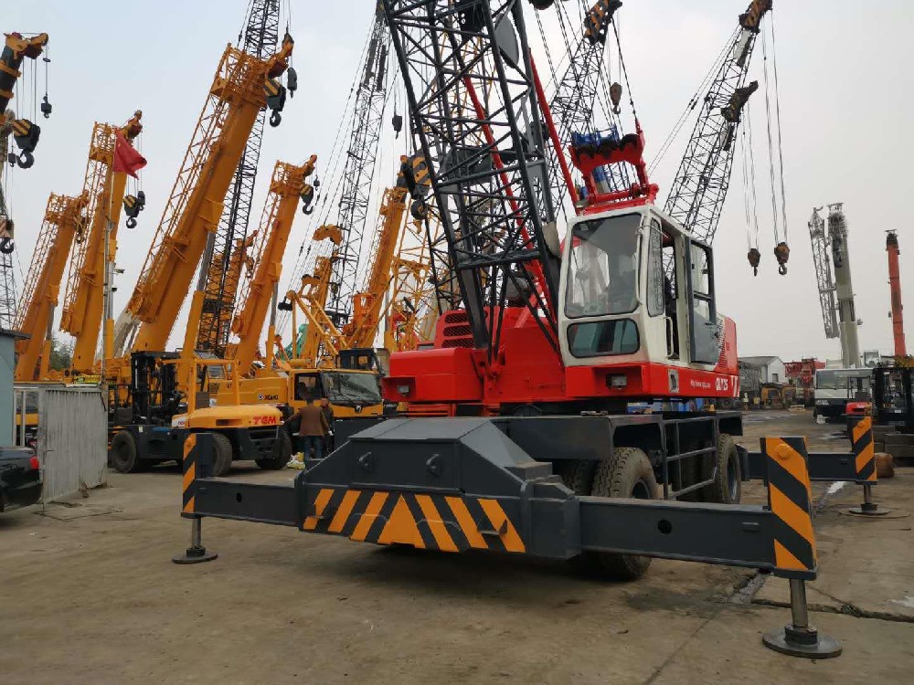 輪胎式起重機(jī)的哪些部件容易受損？